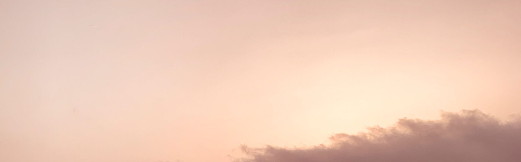 Mystische Sonne und Wolken